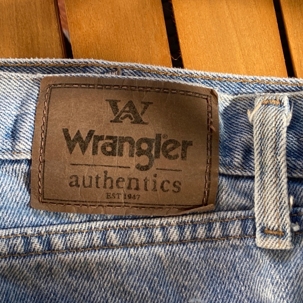 Wrangler Authentics Mens shorts size 40 - Picture 2 of 10